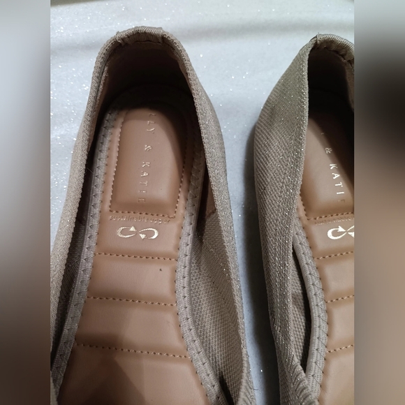 Chic Taupe Flats by - Picture 5 of 8